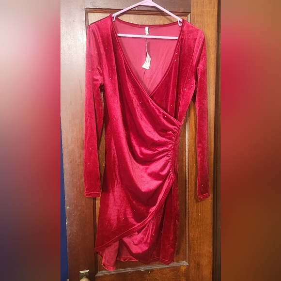 Red long sleeve dress - Picture 1 of 1